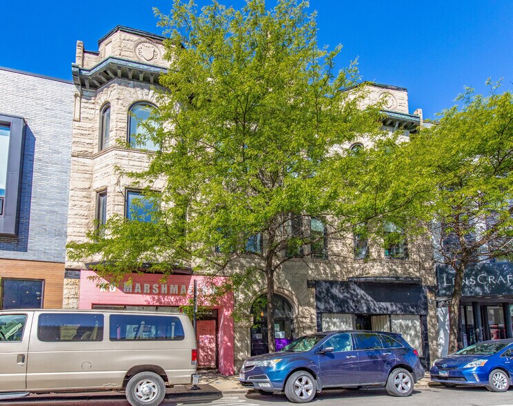 Primary Photo Of 2730-2732 N Clark St, Chicago Storefront Retail Office For Lease
