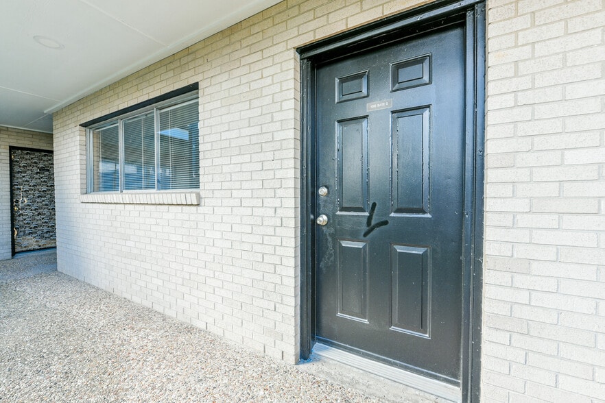 More Photos Of 1022 Pasadena Blvd, Pasadena Medical For Lease