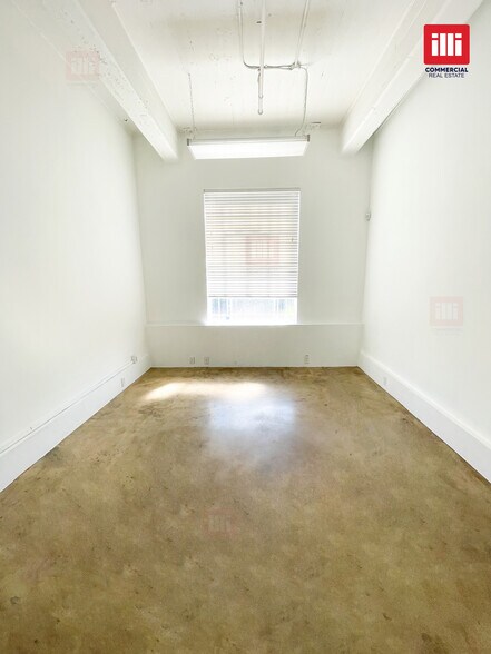 More Photos Of 1050-1054 N Cahuenga Blvd, Los Angeles Showroom For Lease