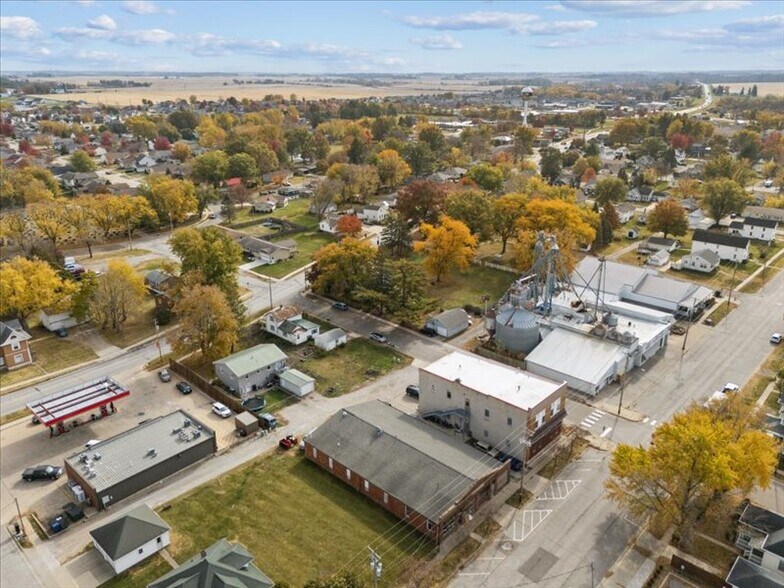 More Photos Of 230 S Dubuque St, Solon Multifamily For Sale