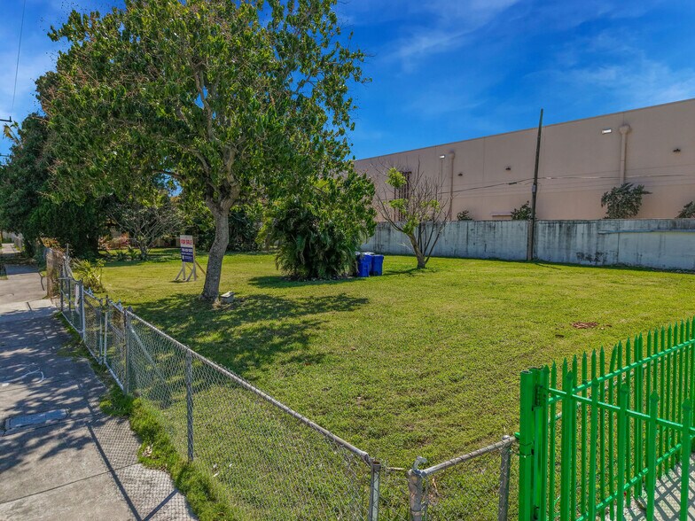 More Photos Of 960 & 1000 SW 30th Ave, Miami Land For Sale