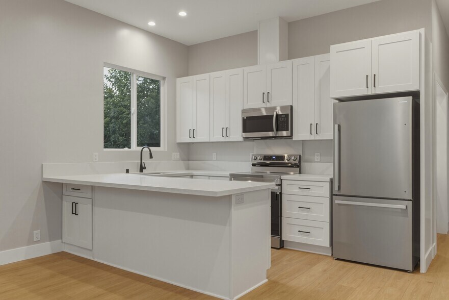 More Photos Of 752 W 9th Ave, Escondido Apartments For Sale