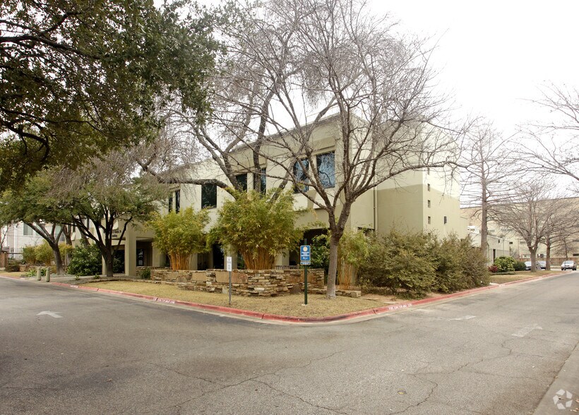Primary Photo Of 1430 Collier St, Austin Medical For Sale