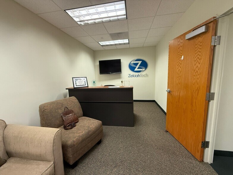 More Photos Of , La Plata Office For Sale