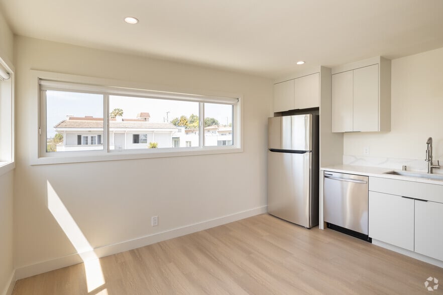 More Photos Of 1334 Barry Ave, Los Angeles Apartments For Sale