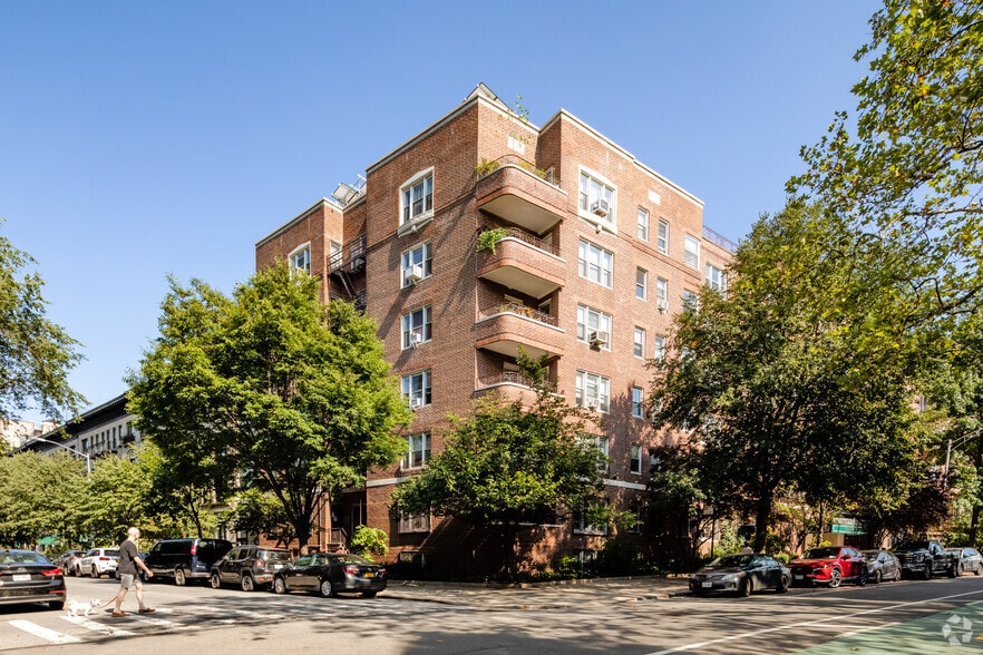 Primary Photo Of 60 Plaza St E, Brooklyn Apartments For Sale