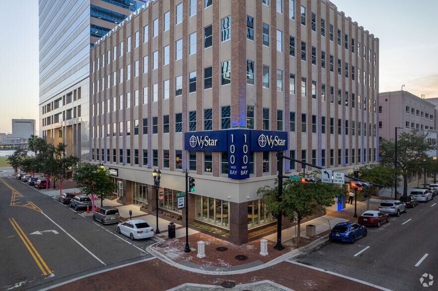 More Photos Of 100 W Bay St, Jacksonville Office For Lease