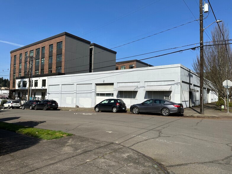Primary Photo Of 8225 SE 7th Ave, Portland Warehouse For Sale