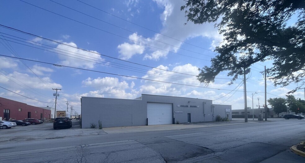 More Photos Of 1200 Burlington St, North Kansas City Warehouse For Sale