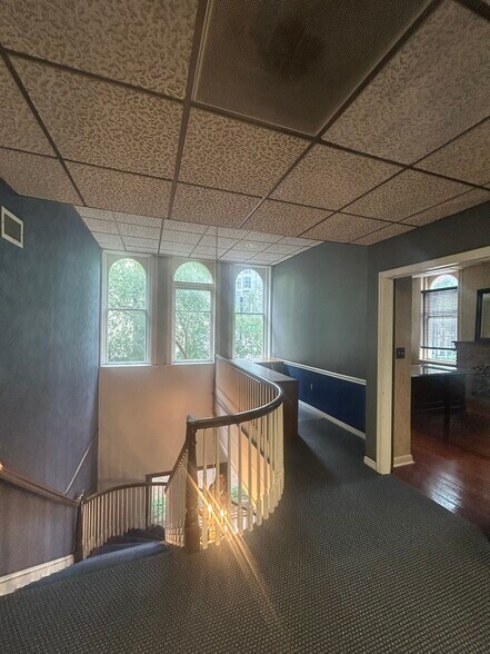 More Photos Of 300 N Franklin St, Tampa Office For Lease