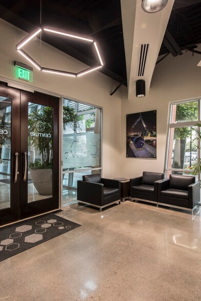 More Photos Of 19820 N 7th Ave, Phoenix Office For Lease