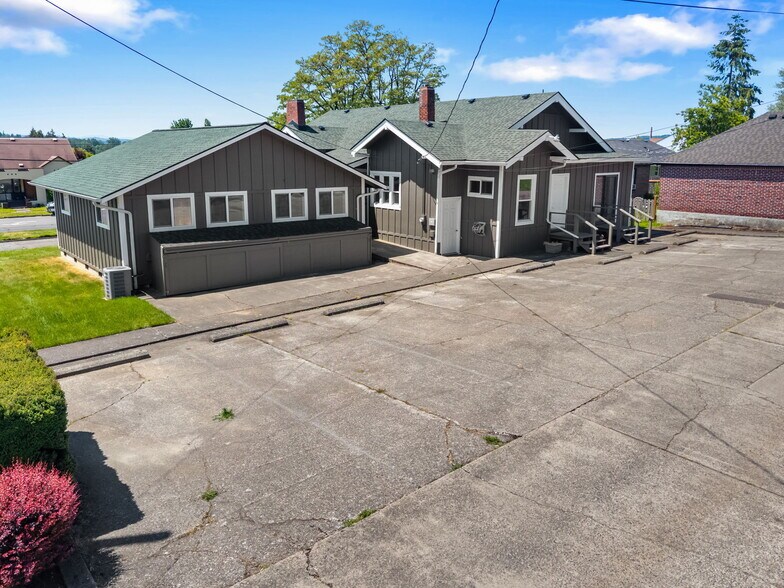 More Photos Of 1068 Market Blvd, Chehalis Office For Sale