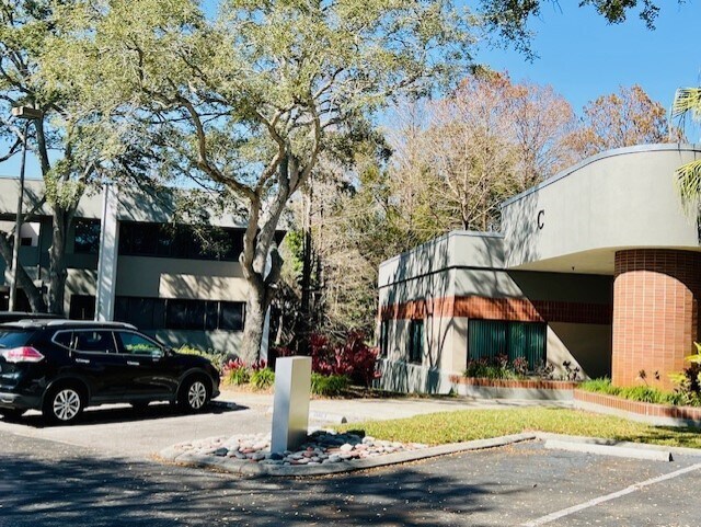 More Photos Of 2454 N McMullen Booth Rd, Clearwater Loft Creative Space For Lease