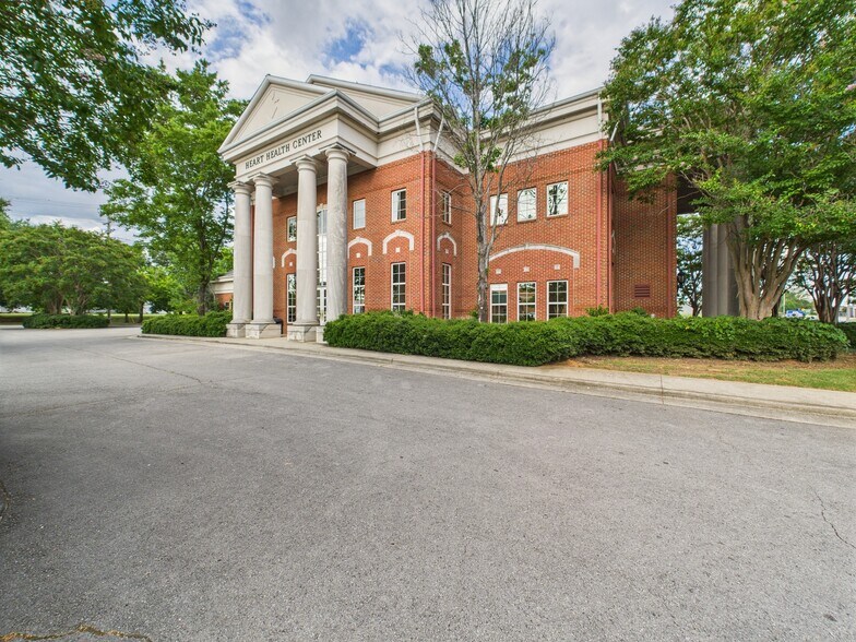 More Photos Of 201 E Dr Hicks Blvd, Florence Medical For Sale