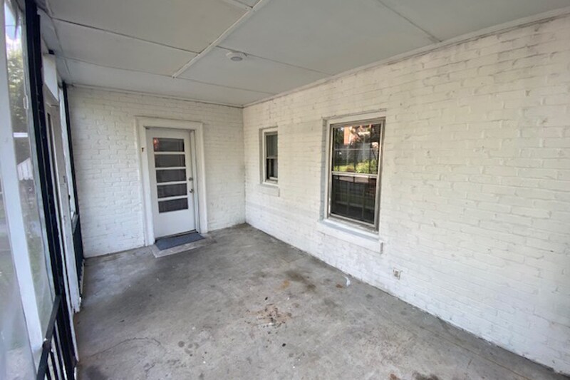 More Photos Of 224 Taylor Dr, Lexington Apartments For Sale