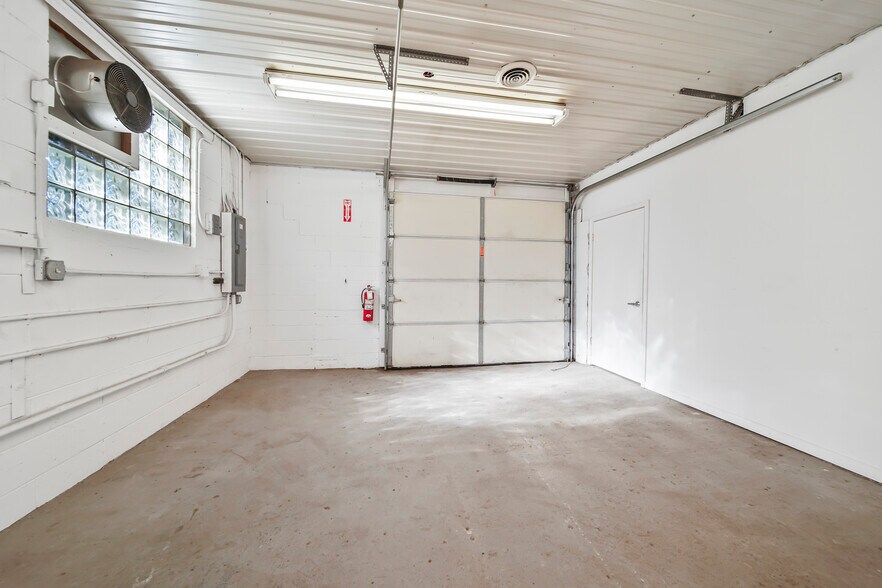 More Photos Of 105 S Ortonville Rd, Ortonville Freestanding For Sale