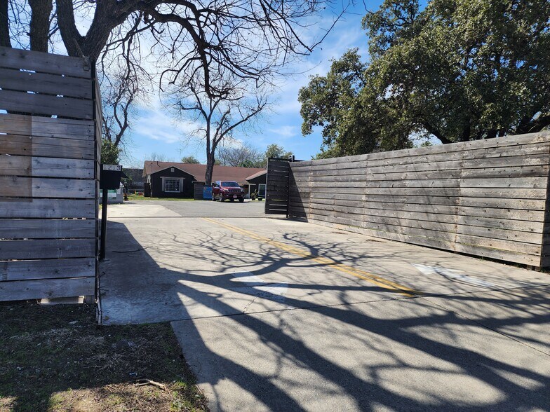 More Photos Of 1213 Bandera Rd, San Antonio Daycare Center For Sale