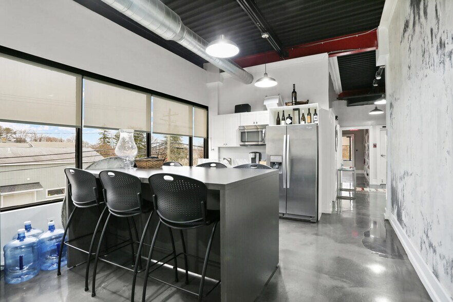 More Photos Of 20 Broad St, Norwalk Service For Sale