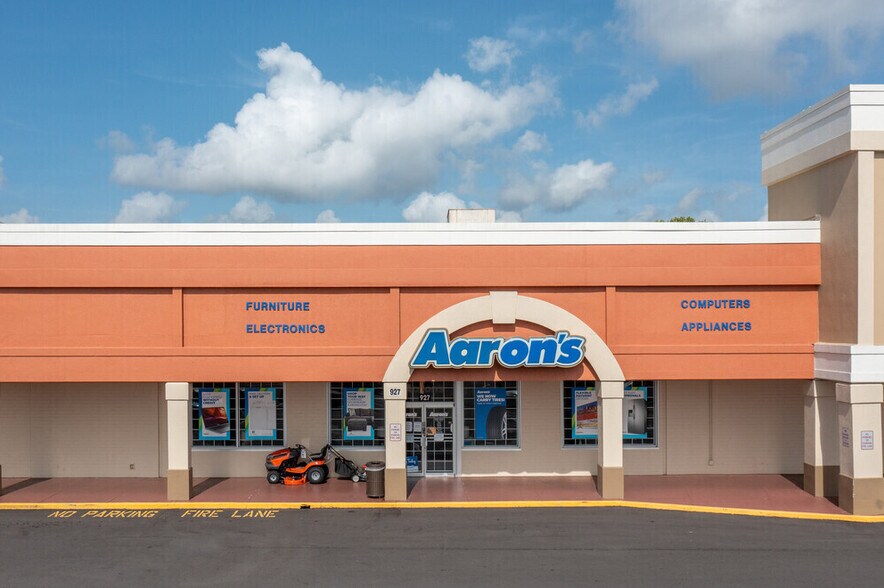 More Photos Of 930-940 N 14th St, Leesburg Unknown For Lease