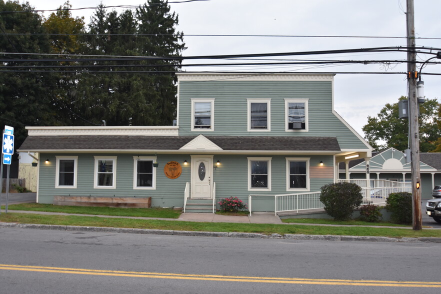 Primary Photo Of 662 S Main St, Central Square Storefront Retail Office For Lease