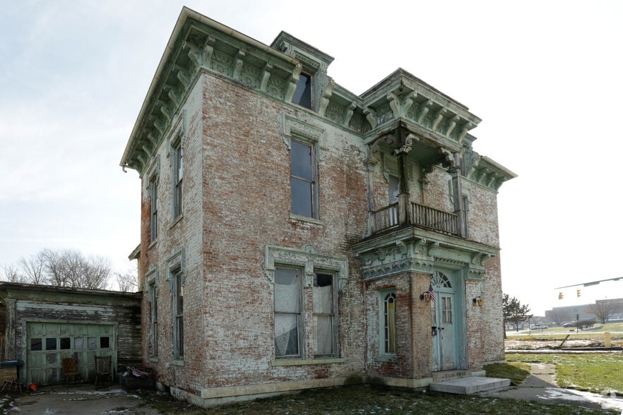 More Photos Of 400 Limestone St, Springfield Religious Facility For Sale