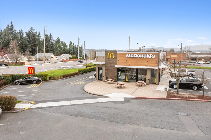 More Photos Of 2483-2501 SW Cherry Park Rd, Troutdale General Retail For Sale