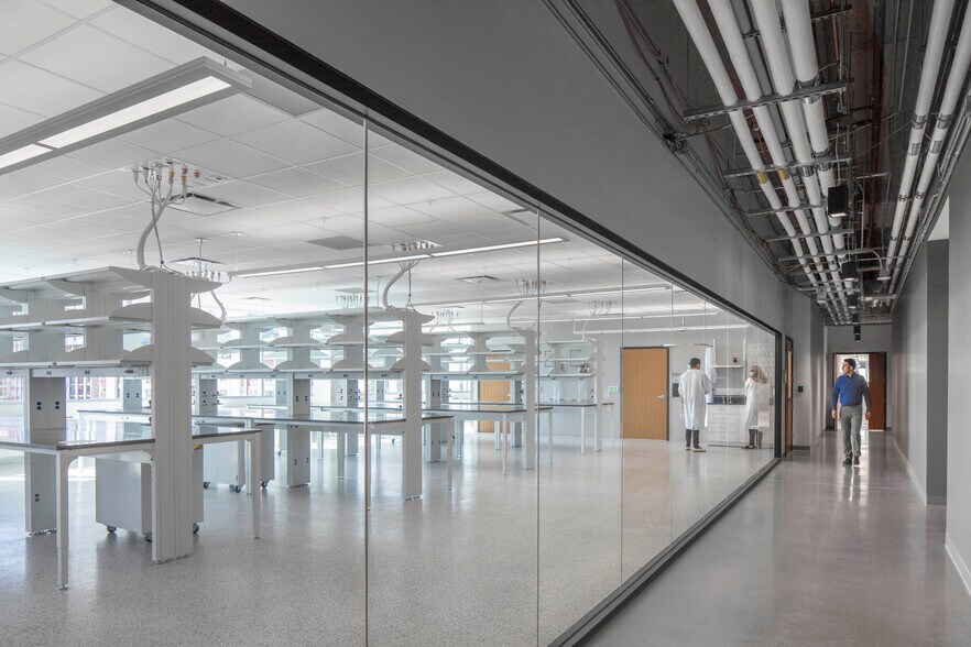 More Photos Of 850 N 5th St, Phoenix Medical For Lease