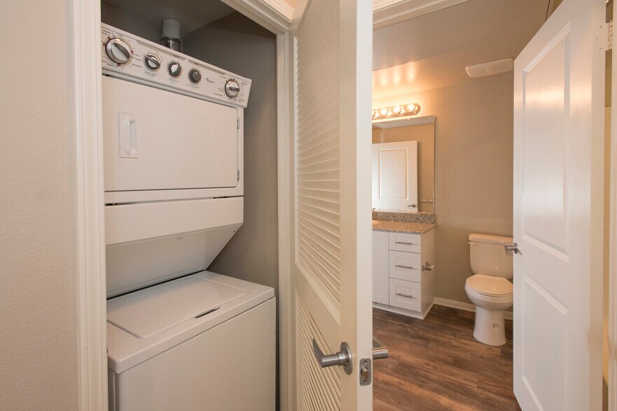 More Photos Of 700 S Myrtle Ave, Monrovia Apartments For Lease