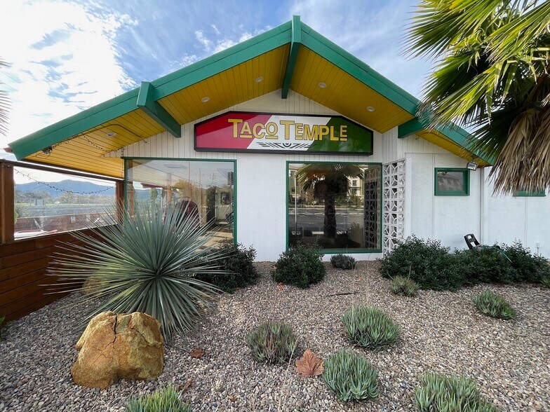 More Photos Of 1575 Calle Joaquin, San Luis Obispo Restaurant For Sale