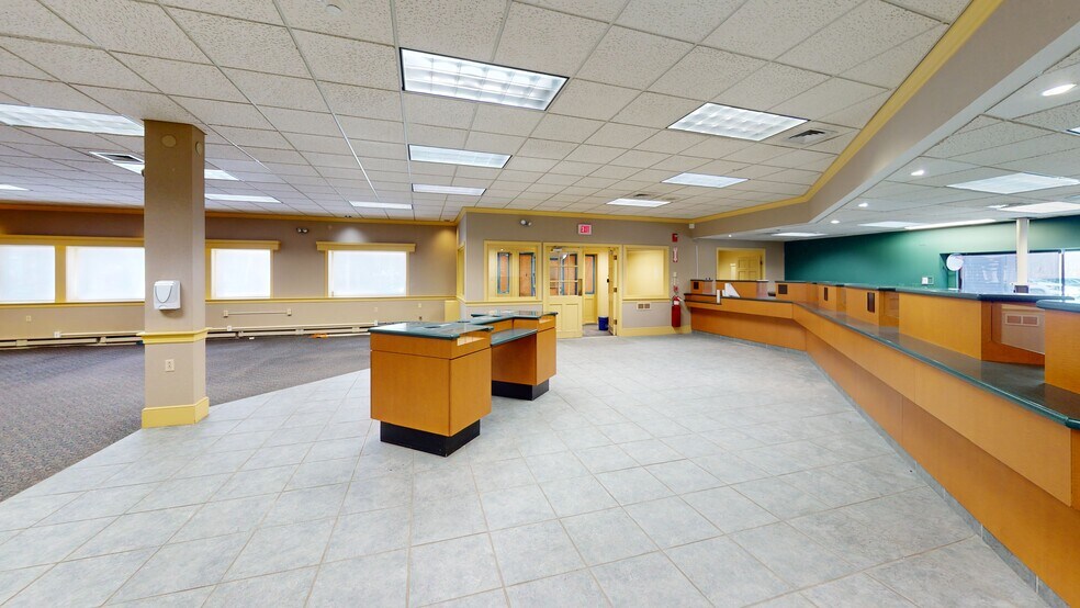More Photos Of 184 Route 101, Bedford Bank For Lease