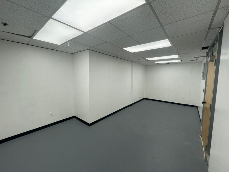 More Photos Of 43-49 10th St, Long Island City Loft Creative Space For Lease