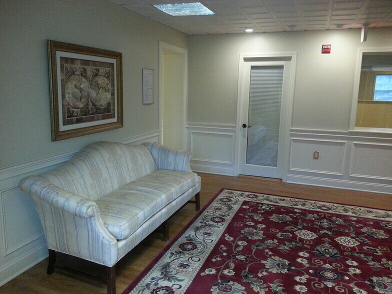 More Photos Of 1816 W Point Pike, Lansdale Office Residential For Lease