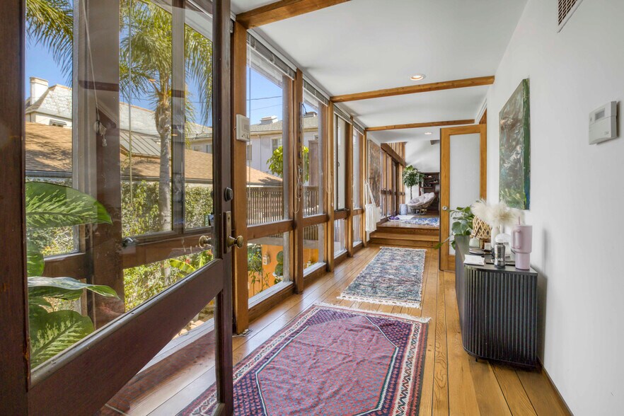 More Photos Of 1276 N Sweetzer Ave, West Hollywood Apartments For Sale