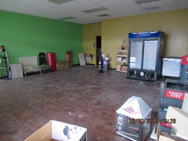 More Photos Of 954 State Ave, Kansas City Service Station For Lease