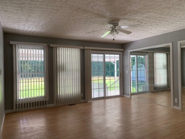 More Photos Of 1420 Hills Chapel Rd, Manchester Apartments For Sale