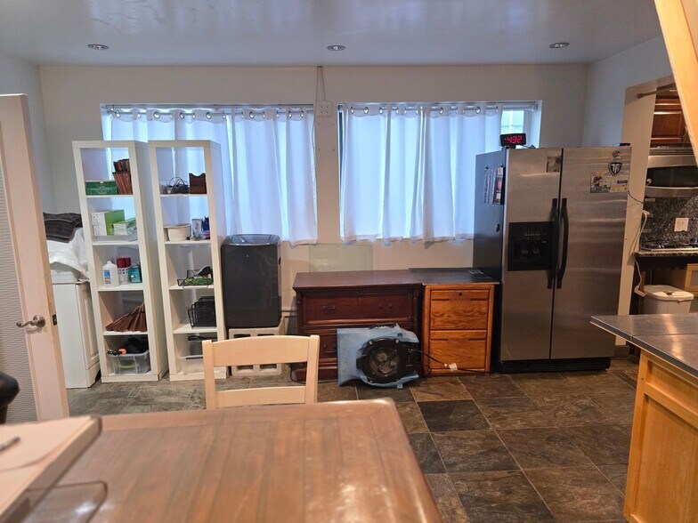 More Photos Of 2113 Border Ave, Torrance Flex For Sale