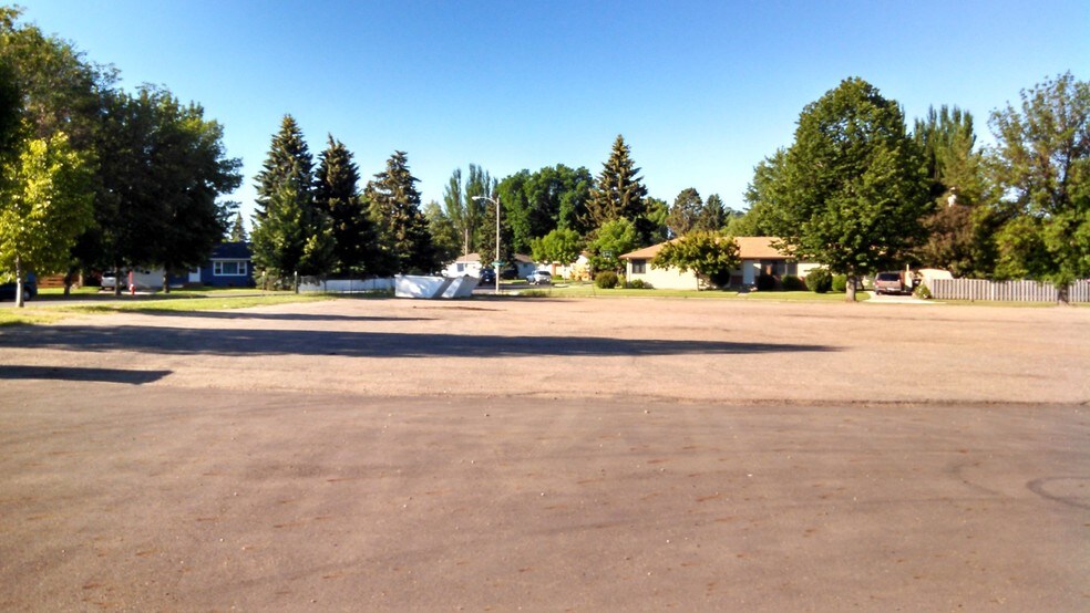 More Photos Of 1929 N Washington St, Bismarck Land For Lease