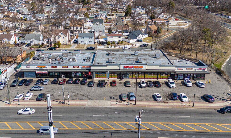 More Photos Of 957-979 Nassau Rd, Uniondale General Retail For Sale