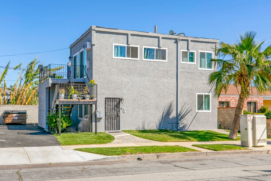 More Photos Of 1138 N Parish Pl, Burbank Apartments For Sale