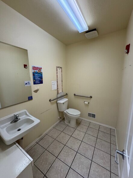 More Photos Of 273 Shoup Ave W, Twin Falls Office For Lease