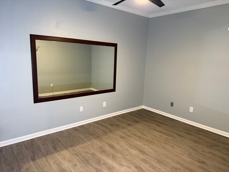 More Photos Of 4595 Towne Lake Pky, Woodstock Medical For Sale