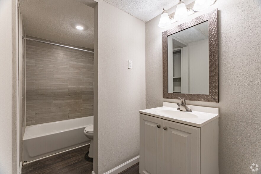 More Photos Of 3896 Chippewa Rd, Memphis Apartments For Sale