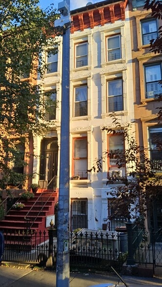 More Photos Of 62 Hancock St, Brooklyn Apartments For Sale