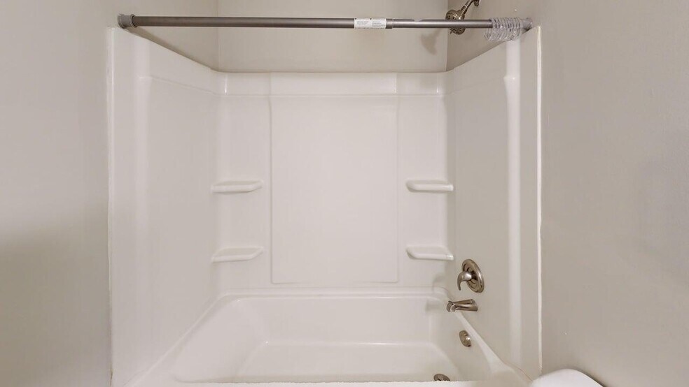 More Photos Of 1942 G St, Lincoln Apartments For Sale