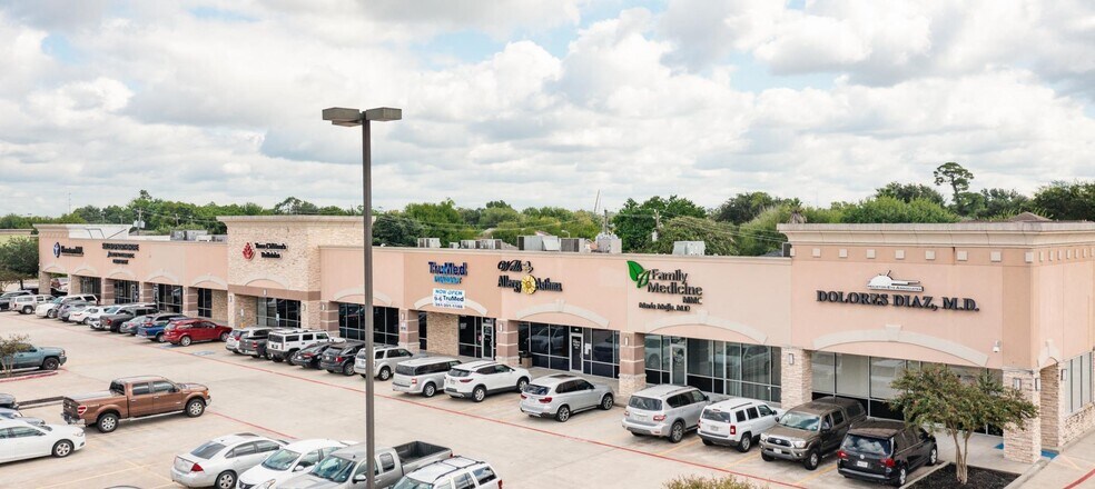 Primary Photo Of 5614-5650 E Sam Houston Pky N, Houston Medical For Lease