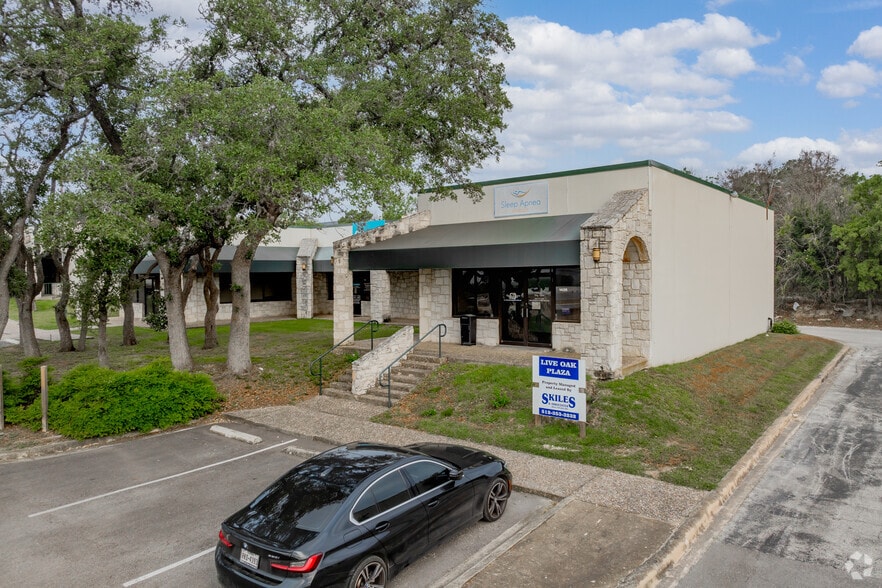 More Photos Of 1400-1460 Sidney Baker St, Kerrville Office For Lease