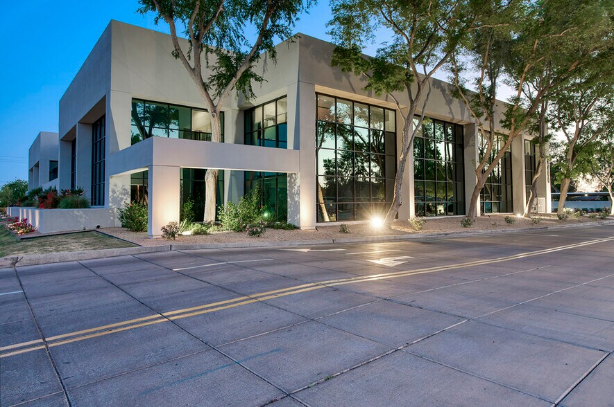 More Photos Of 4400 N 32nd St, Phoenix Medical For Lease