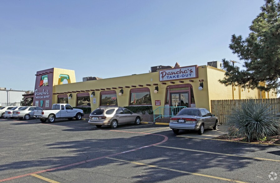 More Photos Of 2730 E Avenue E, Arlington Restaurant For Sale