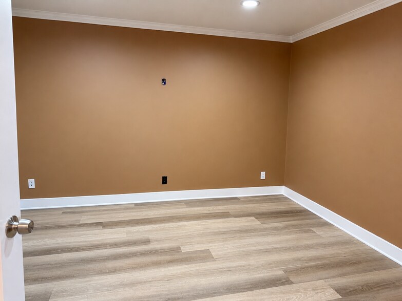 More Photos Of 6633 Valjean Ave, Van Nuys Coworking Space