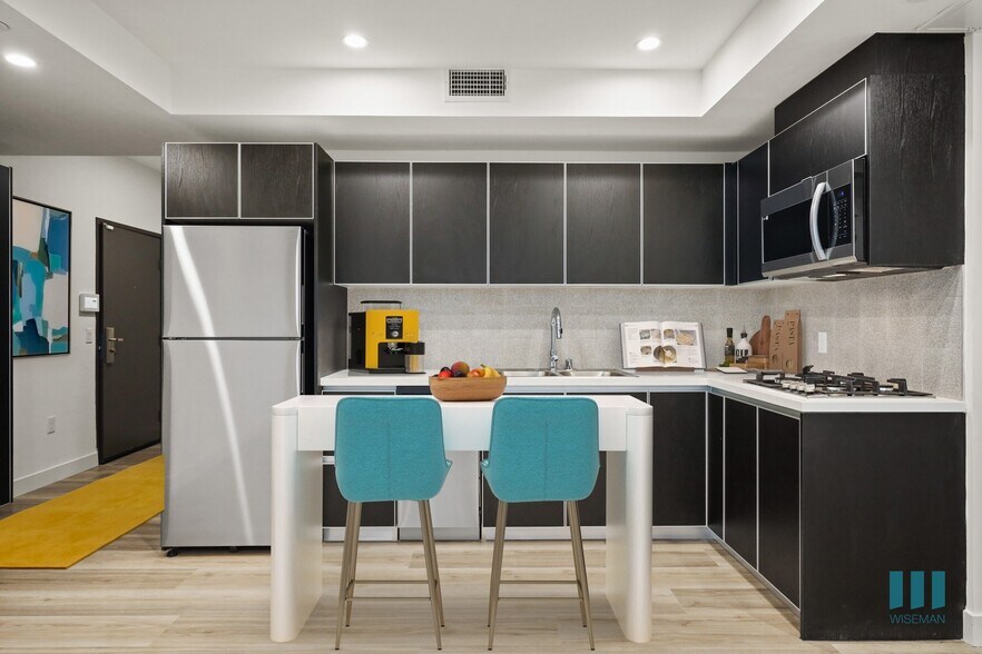 More Photos Of 951 Ogden Ave, Los Angeles Apartments For Lease